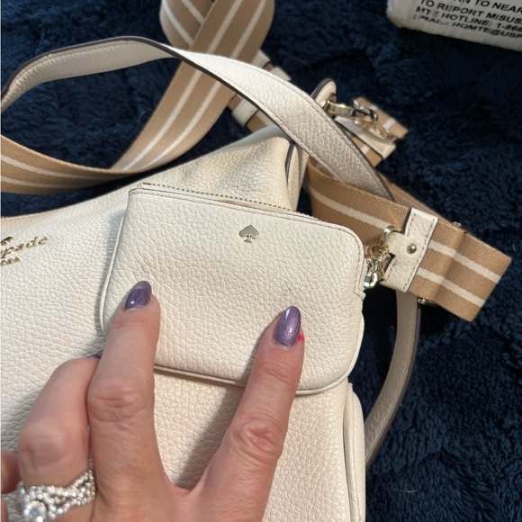 Kate Spade New York Cream Pebbled Leather Shoulder Bag with Matching Coin Pouch - Picture 7 of 9